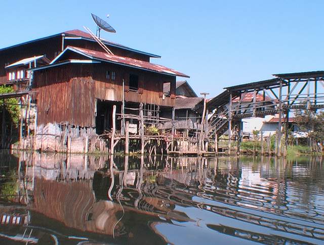 village lac Inle