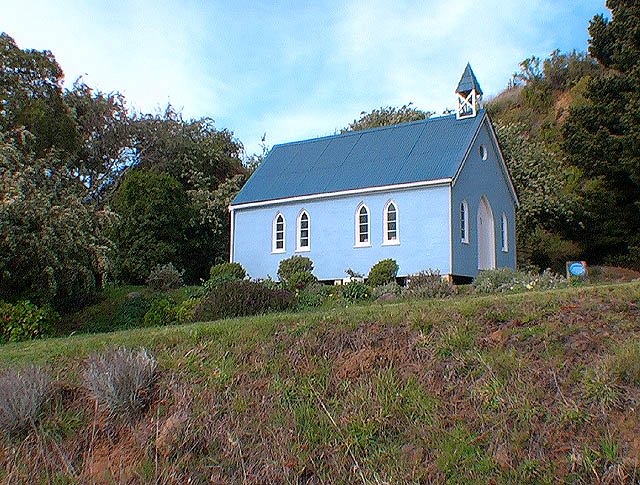 Eglise dans les pres
