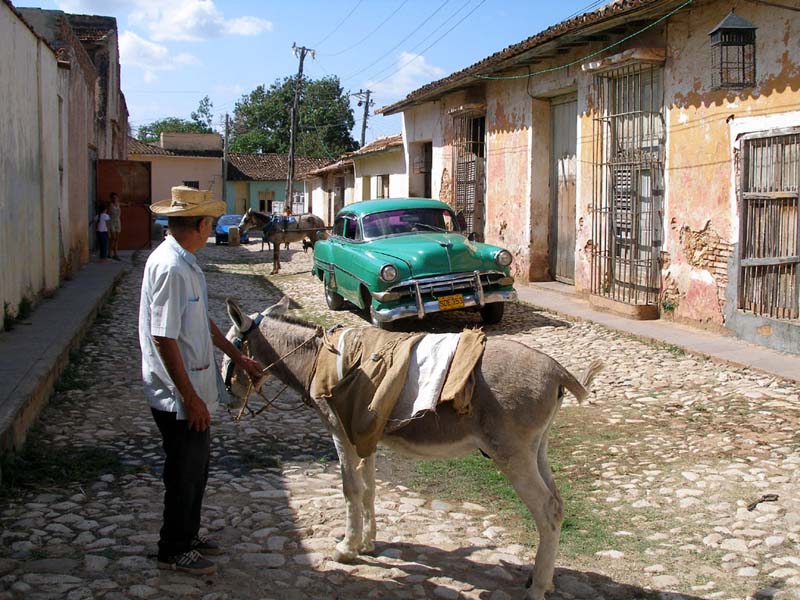 life_in_Trinidad_street