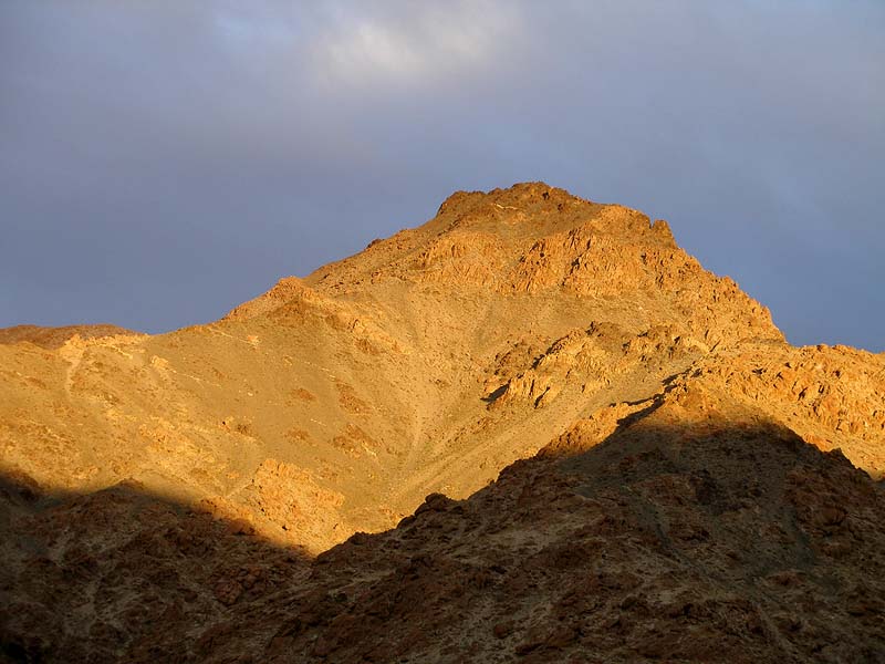 sunset_on_hills