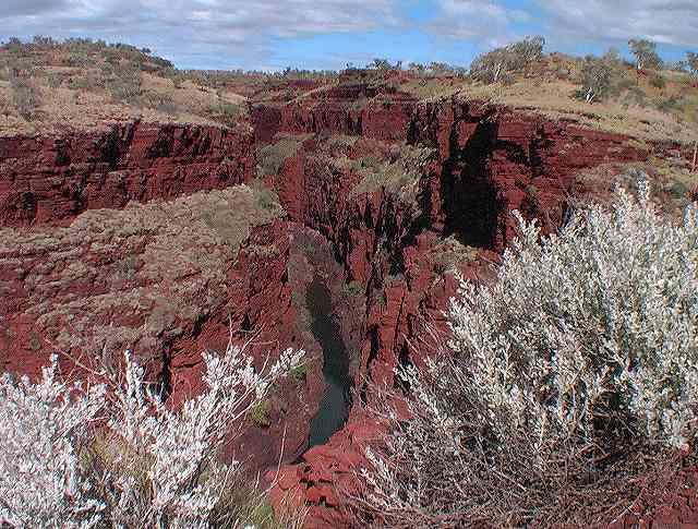 Karijini Oxer lookout