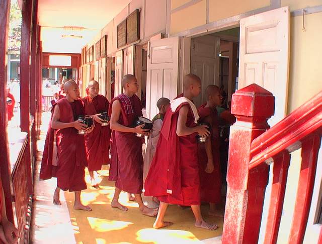 repas des moines Mandalay